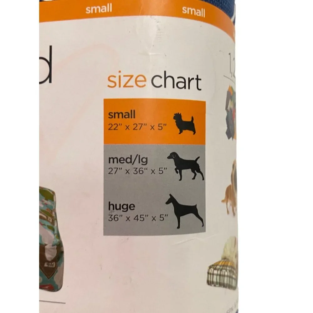 The Molly Mutt Bed Dog Duvet Romeo & Juliet Small Navy Geometric 22